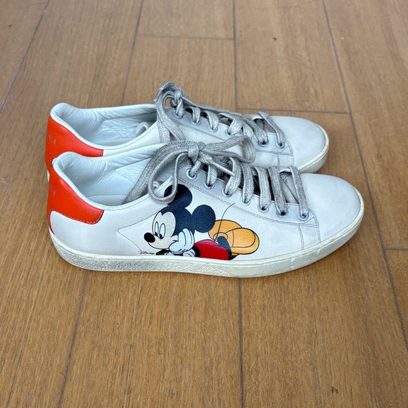 Gucci Ace× Disney Ivory sneakers size 7 1/2 excellent condition